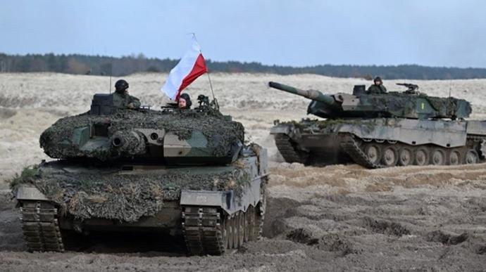 У Польщі назвали терміни передачі Україні партії німецьких танків Leopard 2