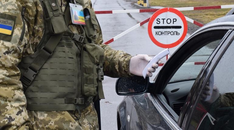 В Україні посилять контроль за виїздом громадян за кордон: кого це стосується