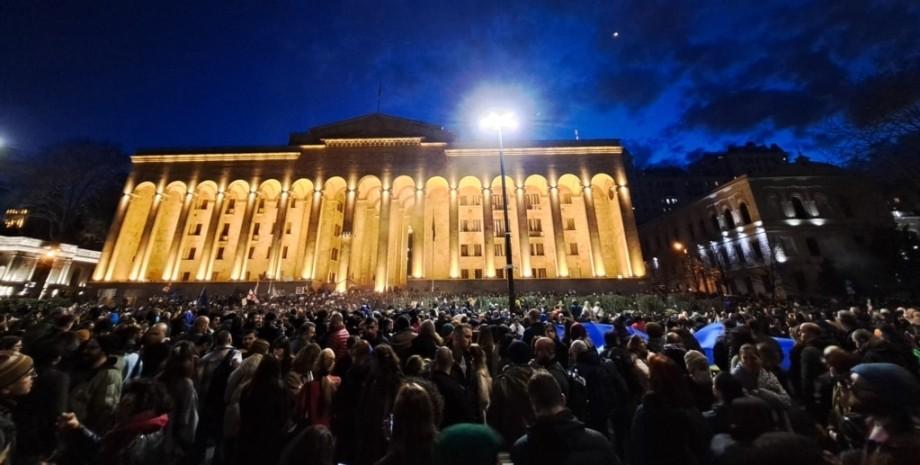 Протести в Грузії проти закону про «іногентів»: МЗС України відреагувало