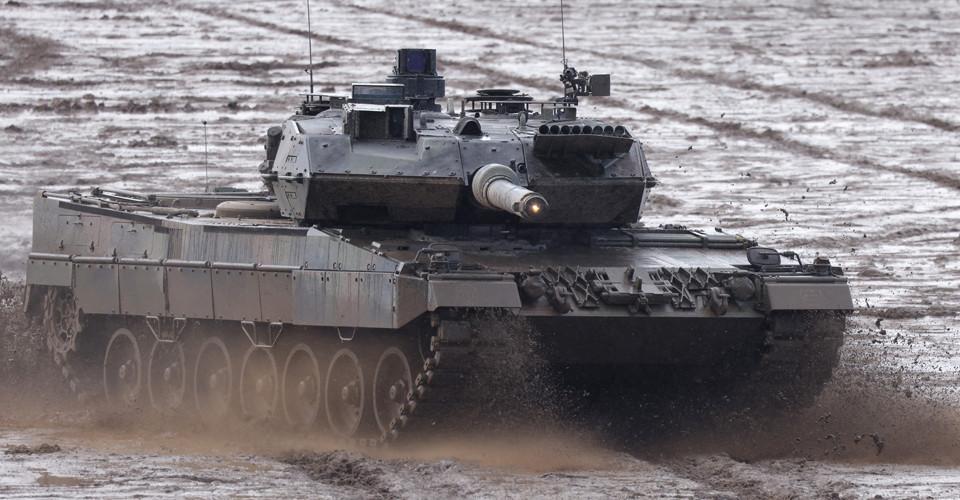 У Німеччині українські танкісти завершують навчання на танках Leopard 2