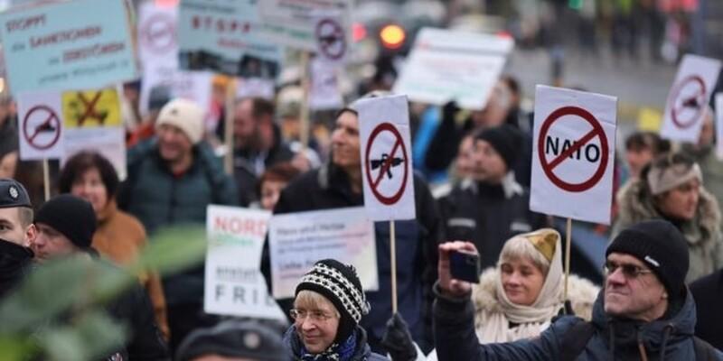 У Польщі повідомили про спроби Росії залучити на свій бік європейських пацифістів