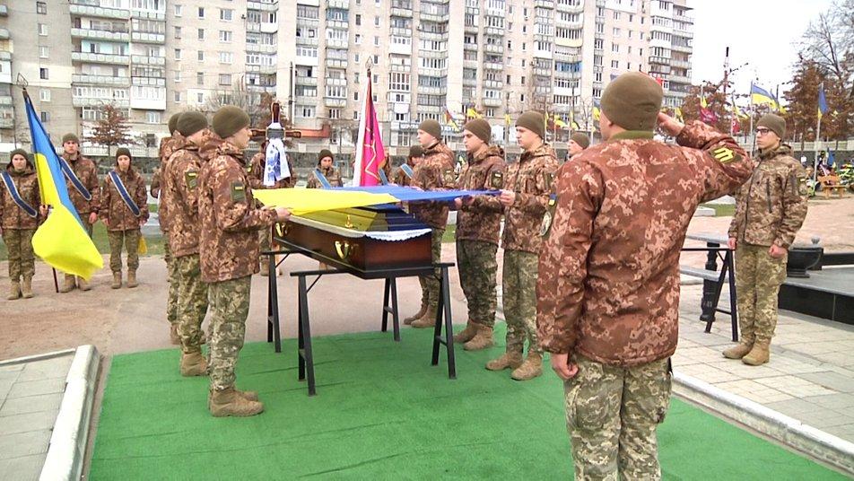 У Житомирі провели в останню путь українського захисника, який загинув під Вугледаром
