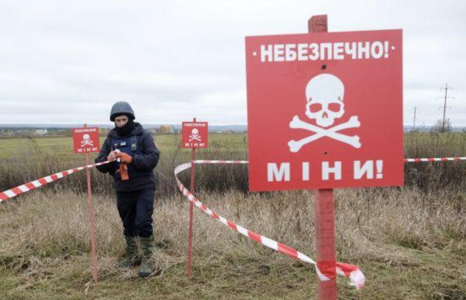 У Харківській області загинув водій автомобіля, який підірвався на вибухівці