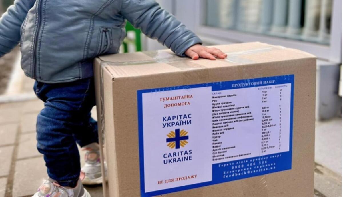 У Чернівцях видають продуктові набори для вразливих категорій переселенців