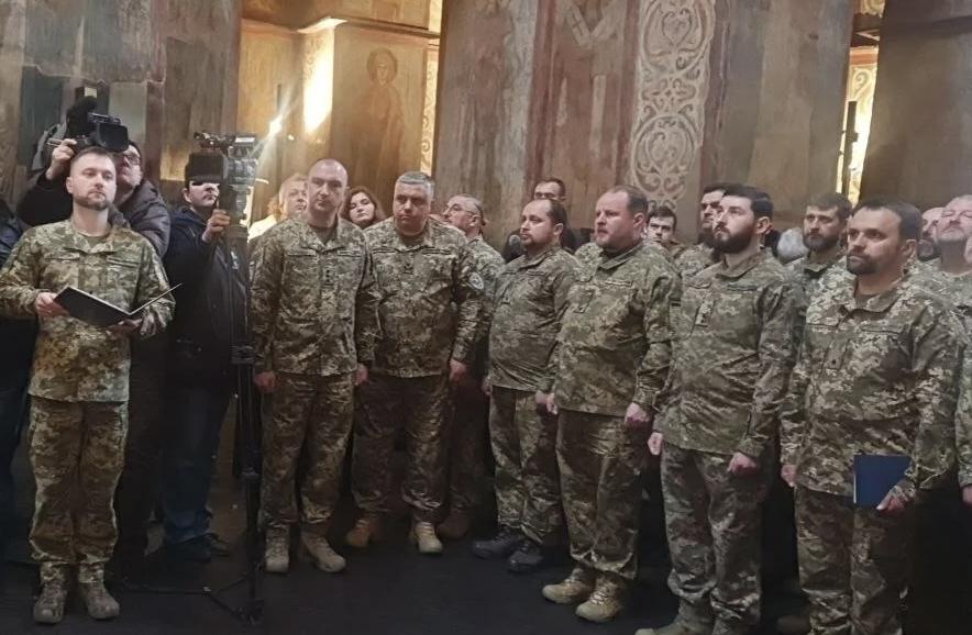 Первых военных капелланов для ВСУ посвятили в Софии Киевской