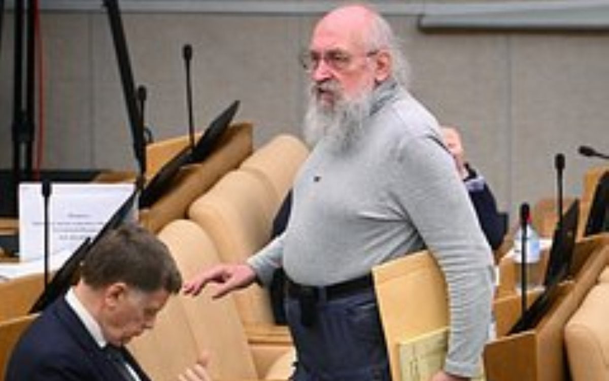 Українофоб Анатолій Васерман заявив, що сітка – рабиця захистить від українських безпілотників