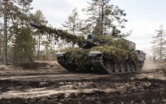 У міноборони Британії розповіли, скільки танків Challenger 2 доставили в Україну