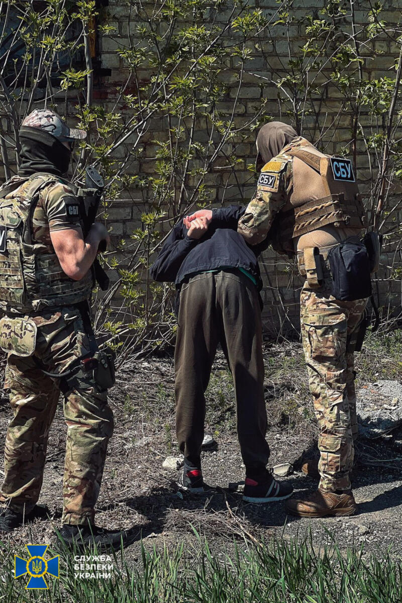 СБУ зловила двох ворожих агентів, що наводили ракети на локації ЗСУ у Краматорську