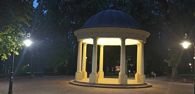 В одному з львівських парків завершили реставрацію 200-річної ротонди