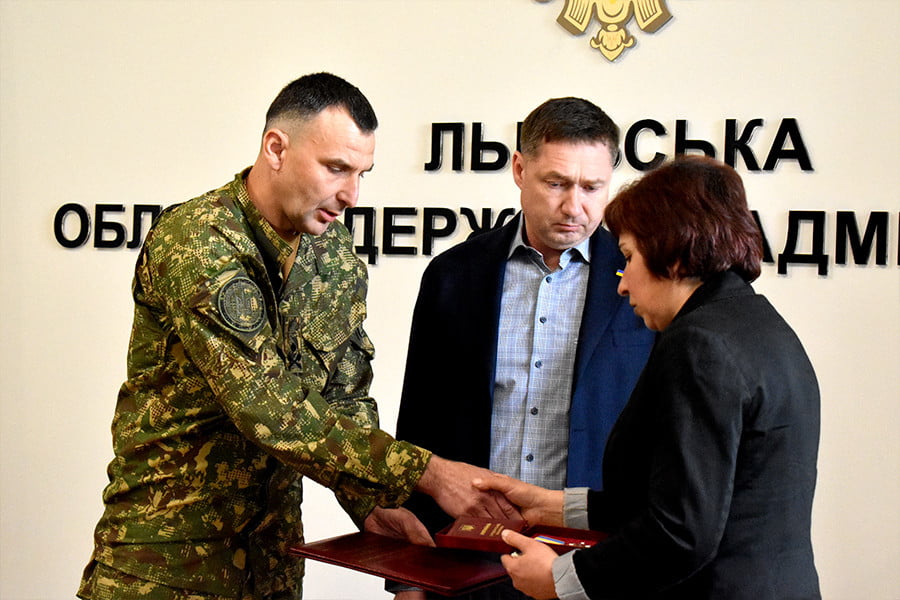 На Львівщині передали нагороди родинам загиблих захисників