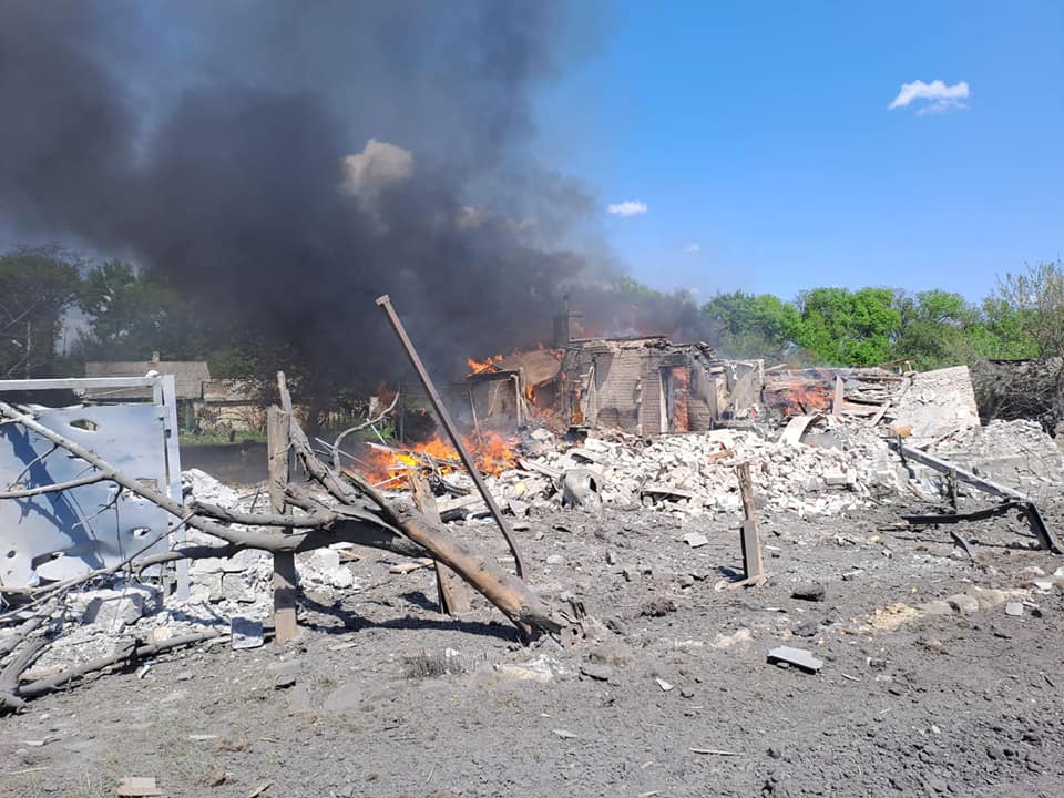 По Донеччині росіяни били ракетами, авіацією та артилерією: загинуло двоє людей, ще двоє поранено