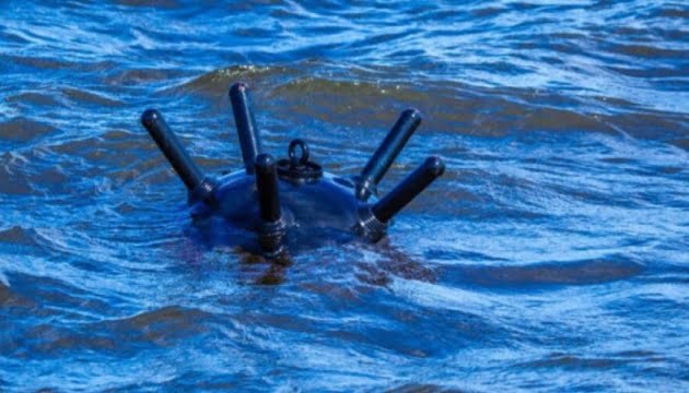 Россияне разместили в морских водах вблизи Украины более 400 мин