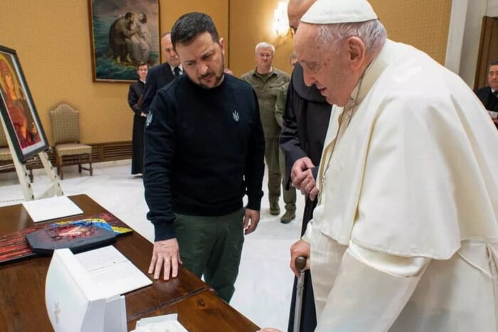 Посол в Ватикане надеется на божье знамение для Папы Римского, чтобы тот приехал в Украину