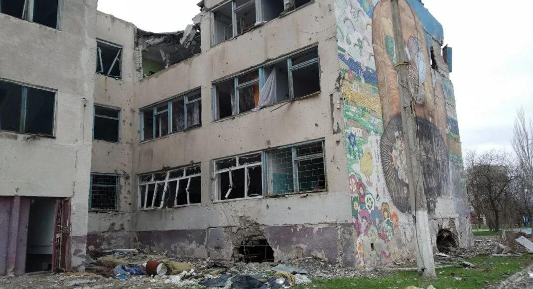 У Маріуполі окупанти пошкодили та зруйнували 90% навчальних закладів міста – міськрада