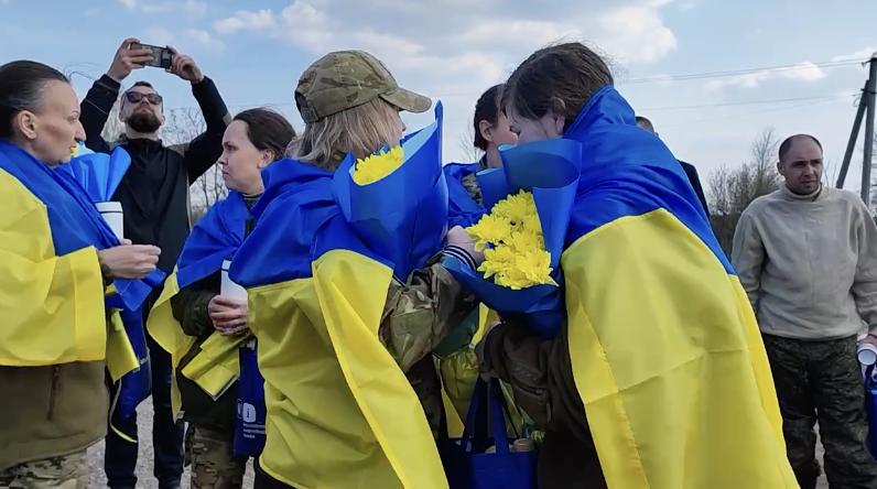 Україна повернула з російського полону 100 захисників і захисниць