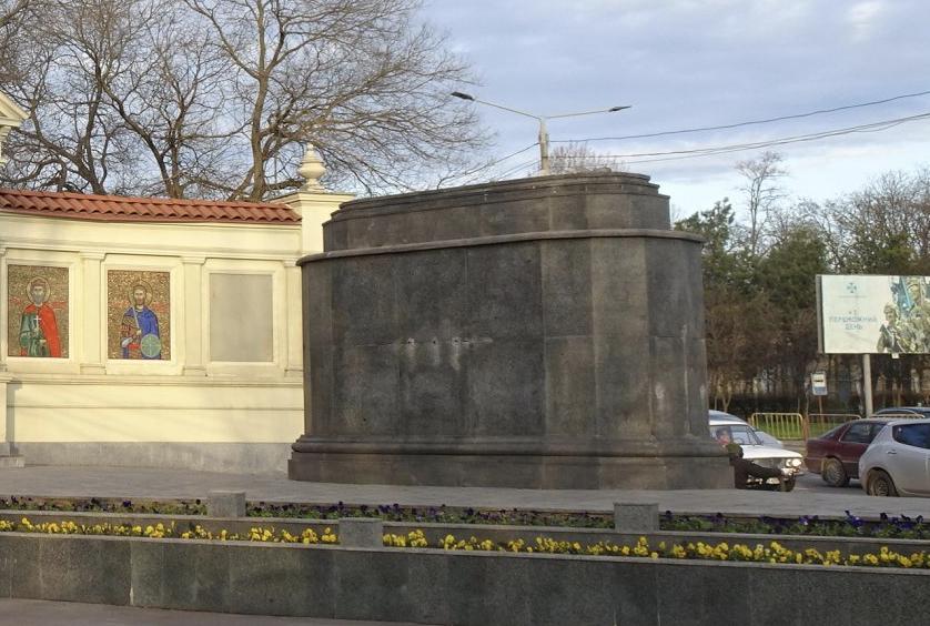 У Мінкульті назвали кількість перейменованих географічних назв та демонтованих пам’ятників протягом минулого року