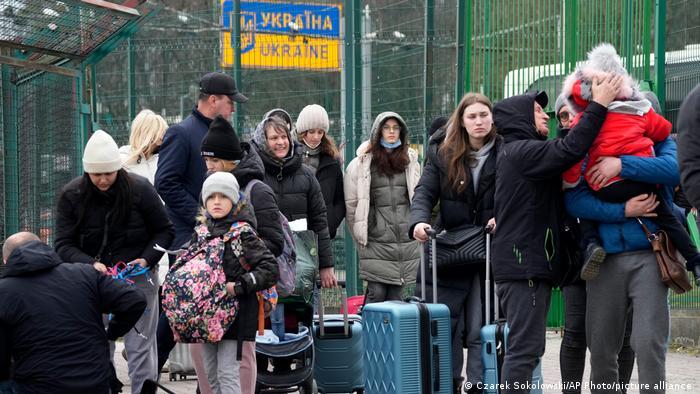Скільки українських біженців, які нині перебувають у Польщі, не планують повертатися додому: соцопитування