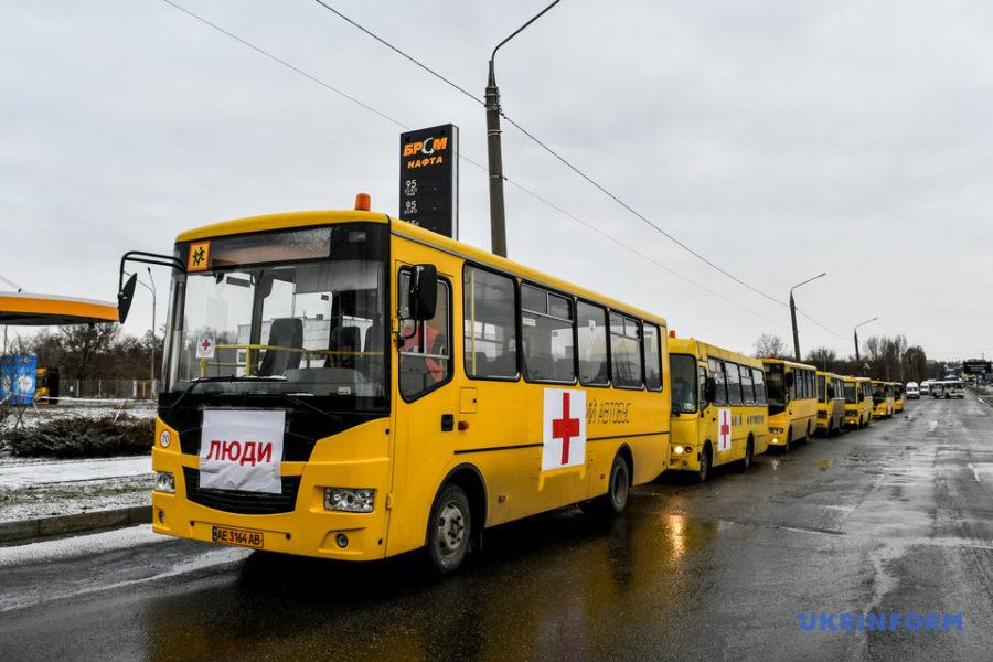 Мешканців Луганщини через активні російські обстріли закликають до евакуації