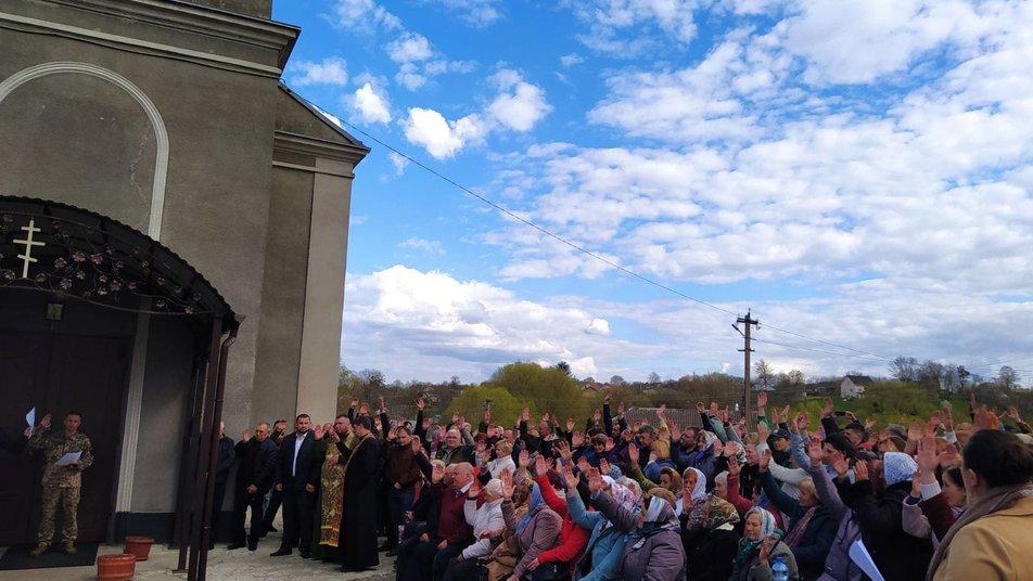 У Хмельницькій області ще одна громада відмовилась від УПЦ МП