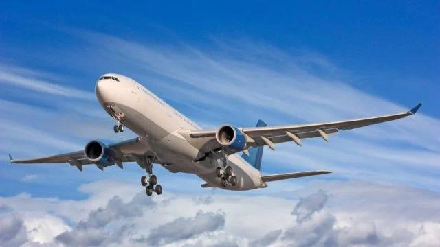 Стало відомо, коли в Україні можуть відновити польоти цивільної авіації