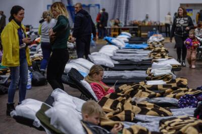 У Польщі українських біженців звільнили від оплати за проживання: кого саме