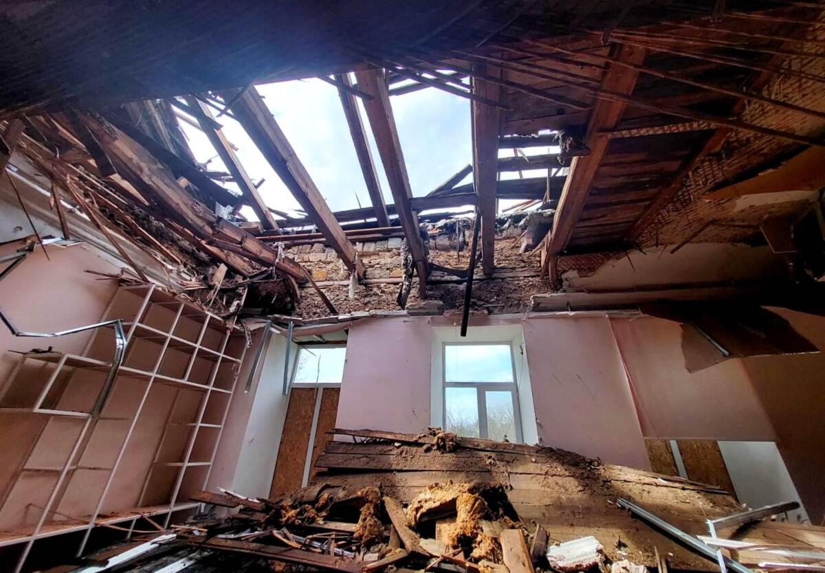 Окупанти обстріляли Херсонщину керованими бомбами: двох людей поранено