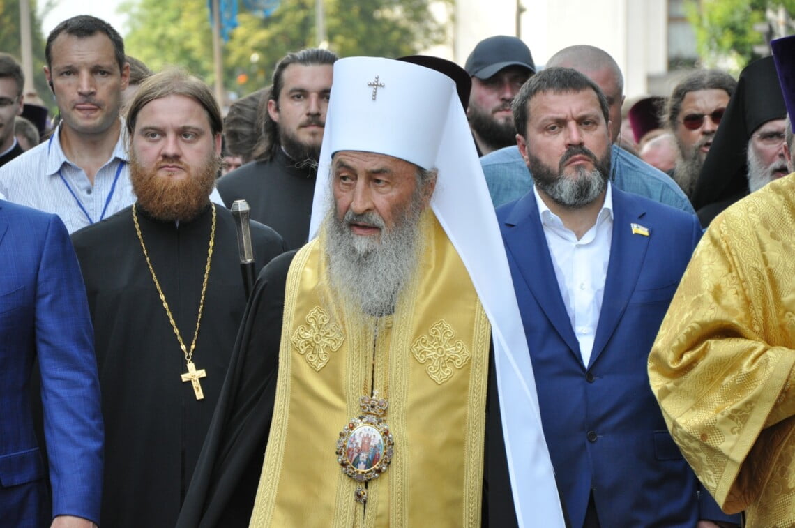 Закарпатська облрада заборонила діяльність пов’язаних з рф релігійних організацій на території регіону