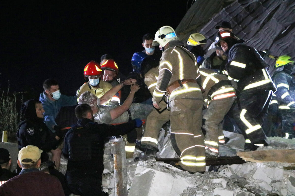 Внаслідок ракетного удару по передмістю Дніпра поранено п’ятеро дітей, троє з них – у важкому стані