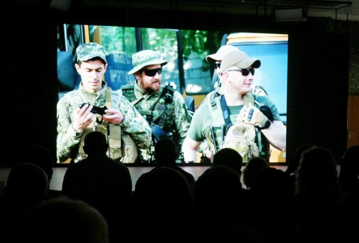 В столице показали документальный фильм о Черновицкой бригаде ТрО