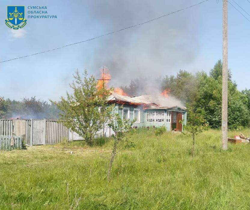 Росіяни дронами-камікадзе атакували школу та агрофірму на Сумщині – ОВА