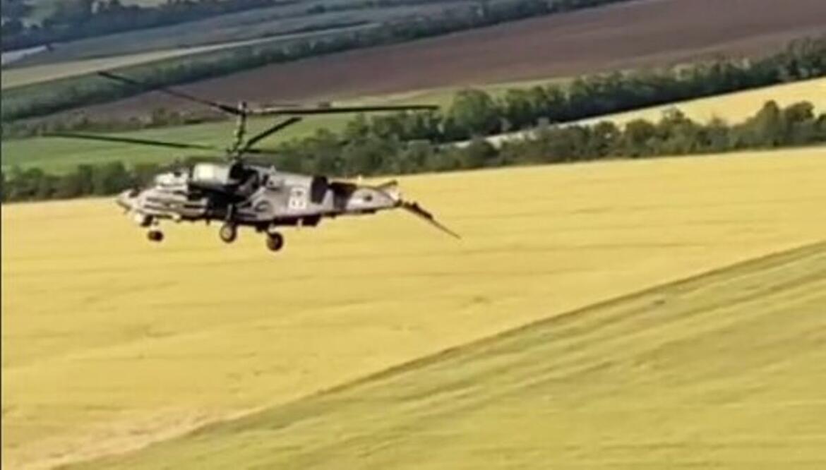 Окупанти спочатку заперечували, що було ураження гелікоптера КА-52, а потім раділи, що він дотягнув до бази (фото)