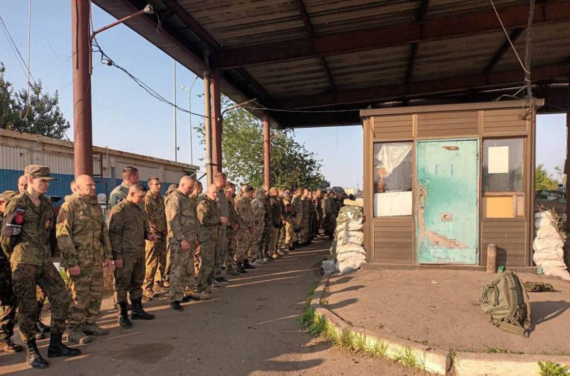 180 російських військових склали зброю перед вагнерівцями