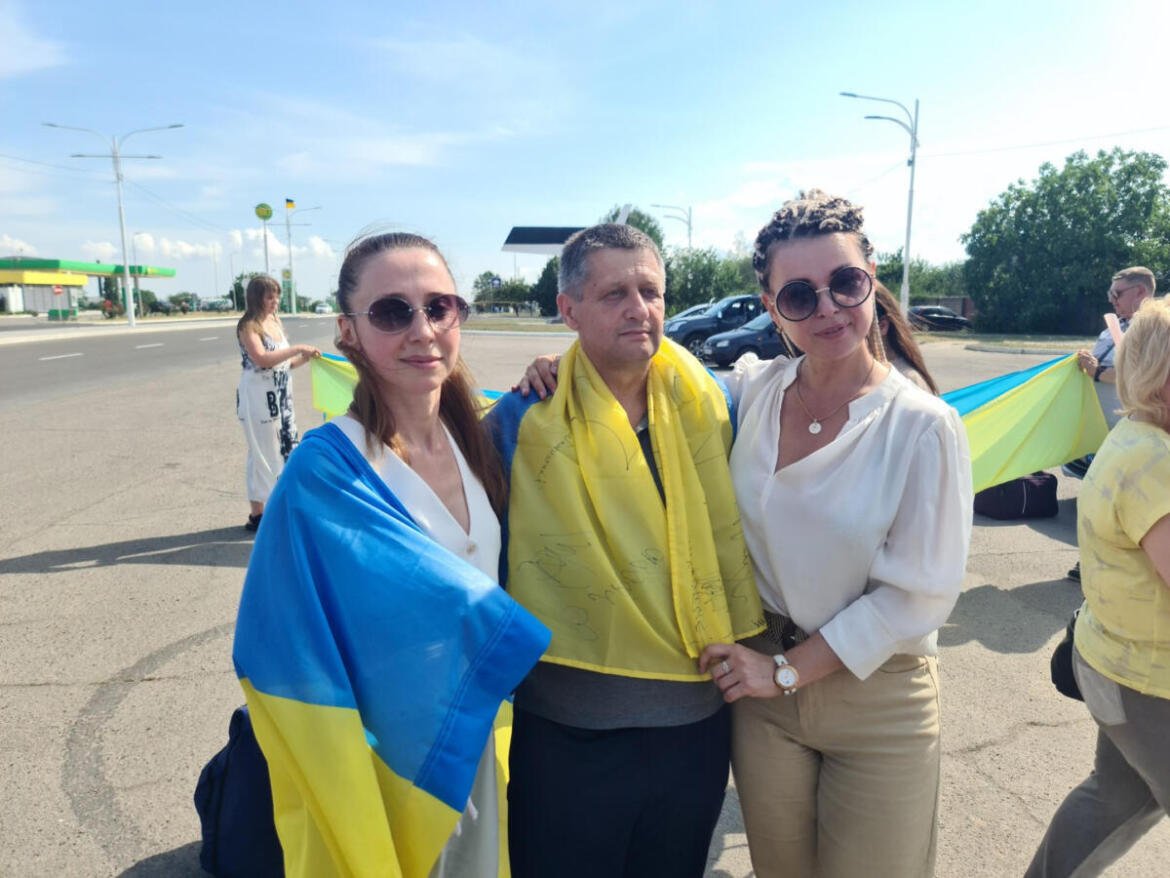 Мешканці Ізмаїла влаштували урочисту зустріч захиснику острова Зміїний, який повернувся з полону