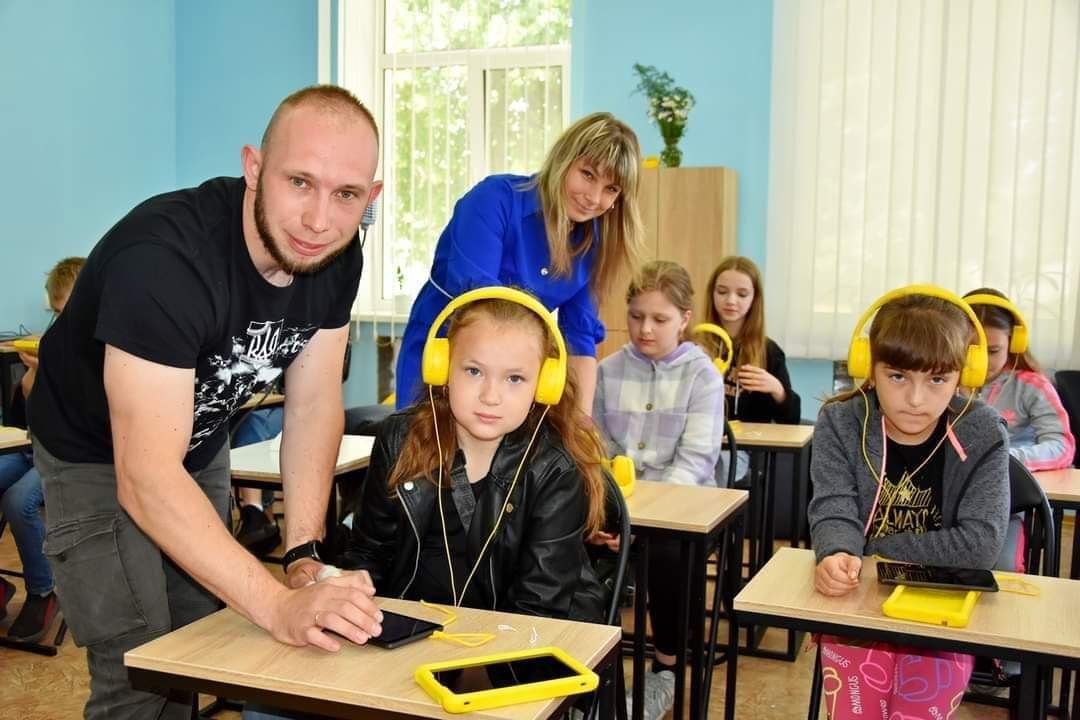 Школярі Чернігівщини зможуть займатися у безкоштовному цифровому освітньому центрі