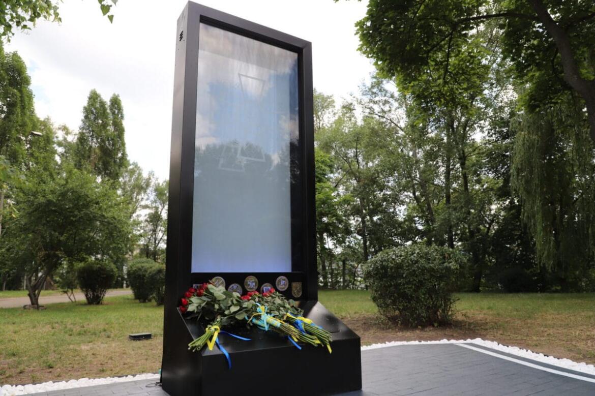 У столиці відкрили пам’ятний знак загиблим воїнам Військово-Морських Сил