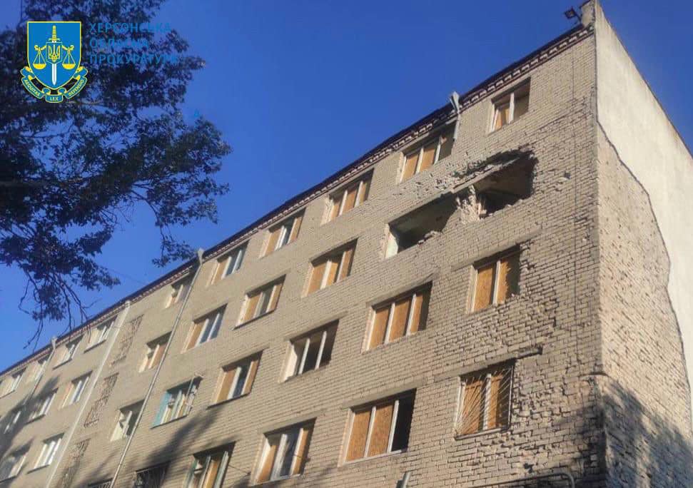 Двоє людей загинуло у Херсоні внаслідок артобстрілу міста – ОГП