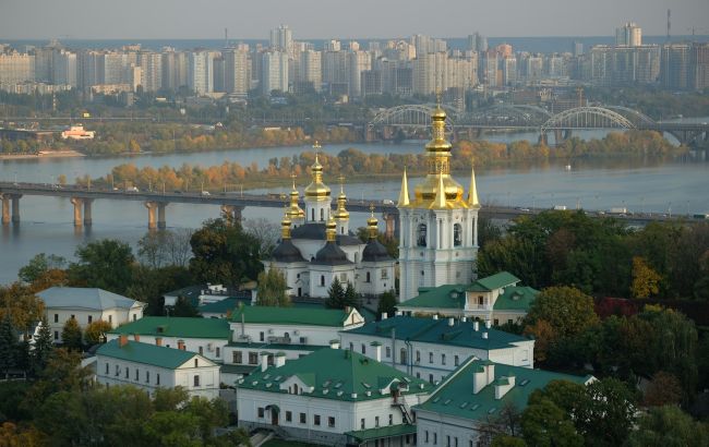 Названо дату, коли до Нижньої лаври обмежать доступ відвідувачів