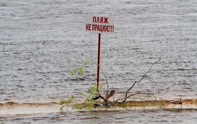 Екологи відповіли, чи можна в районі Херсона вживати воду з Дніпра