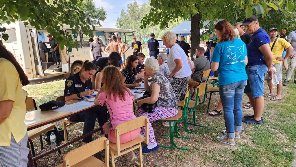 Посол Франції відвідав Кривий Ріг після російської ракетної атаки по місту
