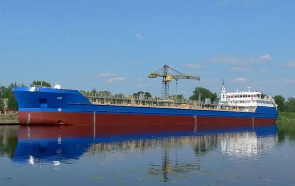 Морські дрони атакували й пошкодили російський танкер-хімовоз SIG