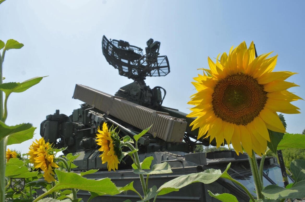На східних і південних напрямках відбулось понад 30 бойових зіткнень – Генштаб
