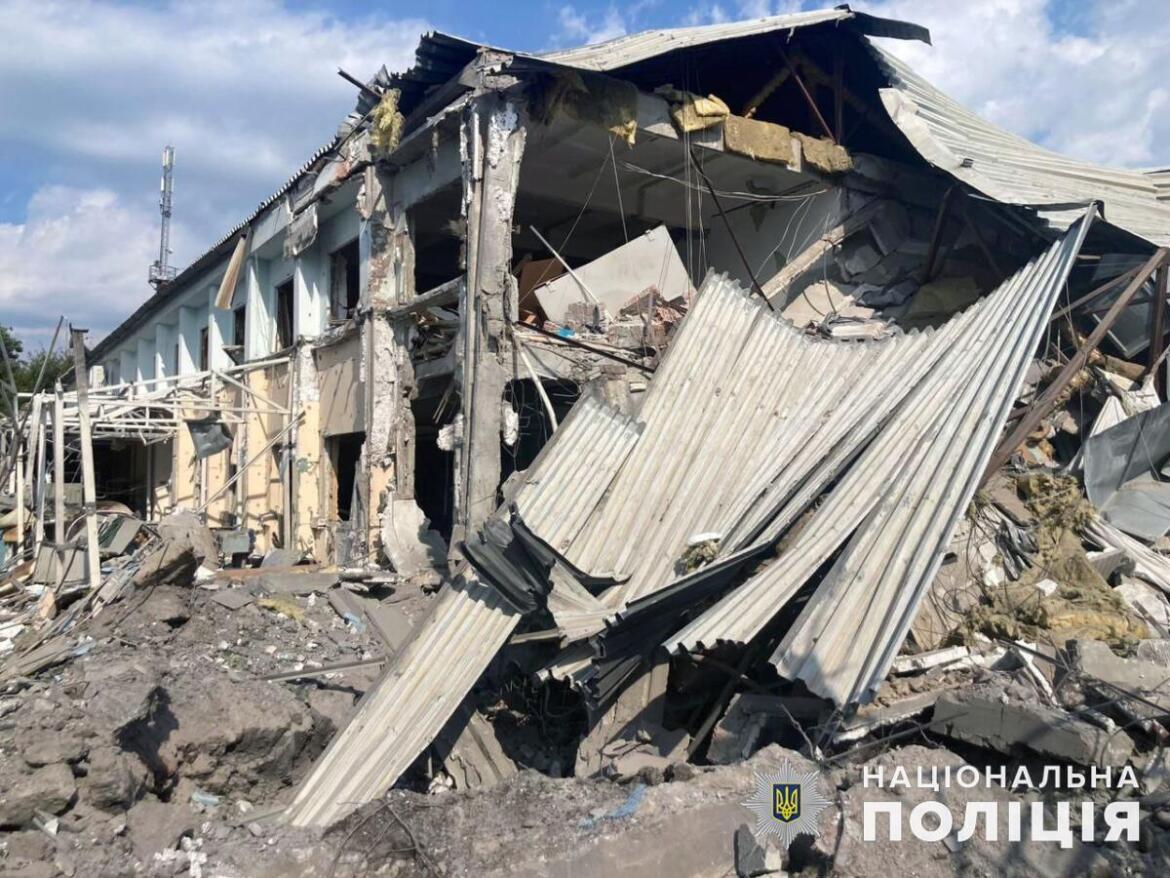 Протягом минулої доби по цивільному населенню Донеччини росіяни 21 раз відривали вогонь