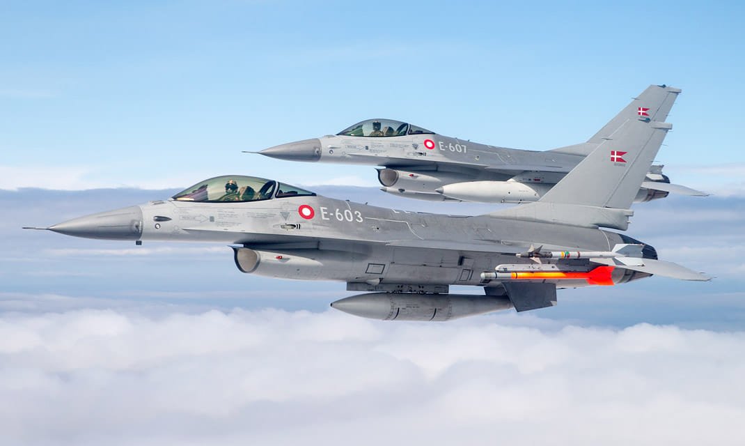 У США схвалили відправку винищувачів F-16 в Україну з Данії та Нідерландів — Reuters