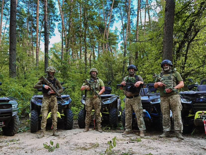 Популярний український гурт зібрав кошти на квадроцикли для військової розвідки