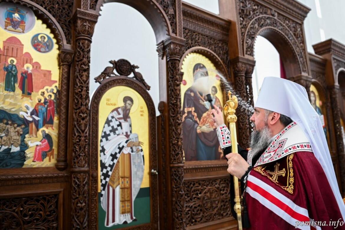 У День Незалежності митрополит Епіфаній освятив іконостас у Бучі