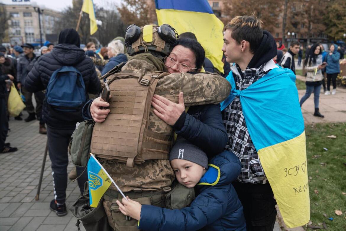 Опрос показал, что по мнению украинцев больше всего объединяет общество
