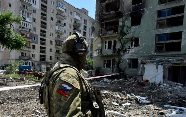 На ТОТ російські окупанти погрожують українцям, які відмовляються від ворожих паспортів