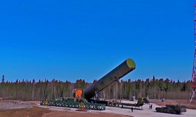 Починаючи з 2018 року російська пропаганда вже третій раз відправляє ракетний комплекс «Сармат» на бойове чергування (фото)