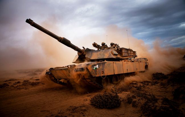 В Україну прибула перша перша партія танків Abrams