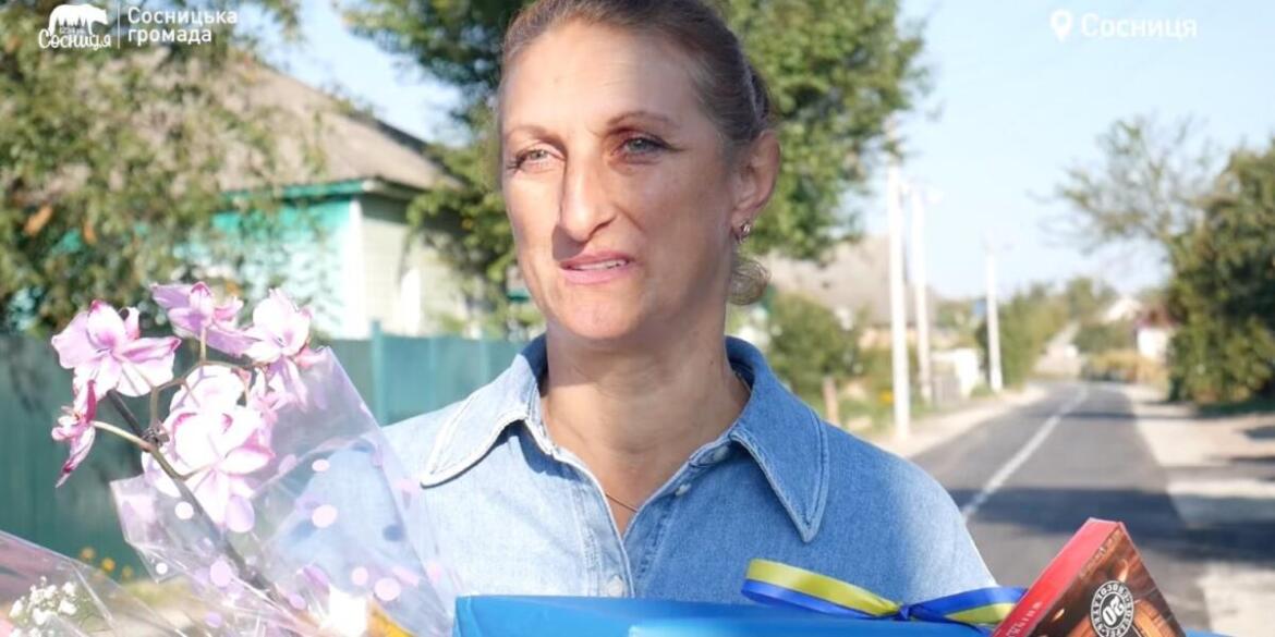 Мати полеглого героя за свій кошт заасфальтувала вулицю у селі, названу на честь сина
